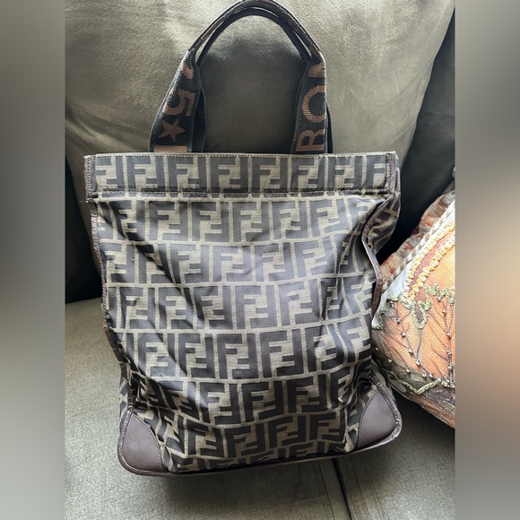 Authentic Brown Fendi tote - Picture 1 of 3